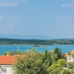 https://apartment-f-1-klimno.primorje-gorskikotar.com