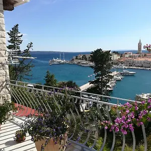 https://apartmani-ivi-paka-rab.primorje-gorskikotar.com